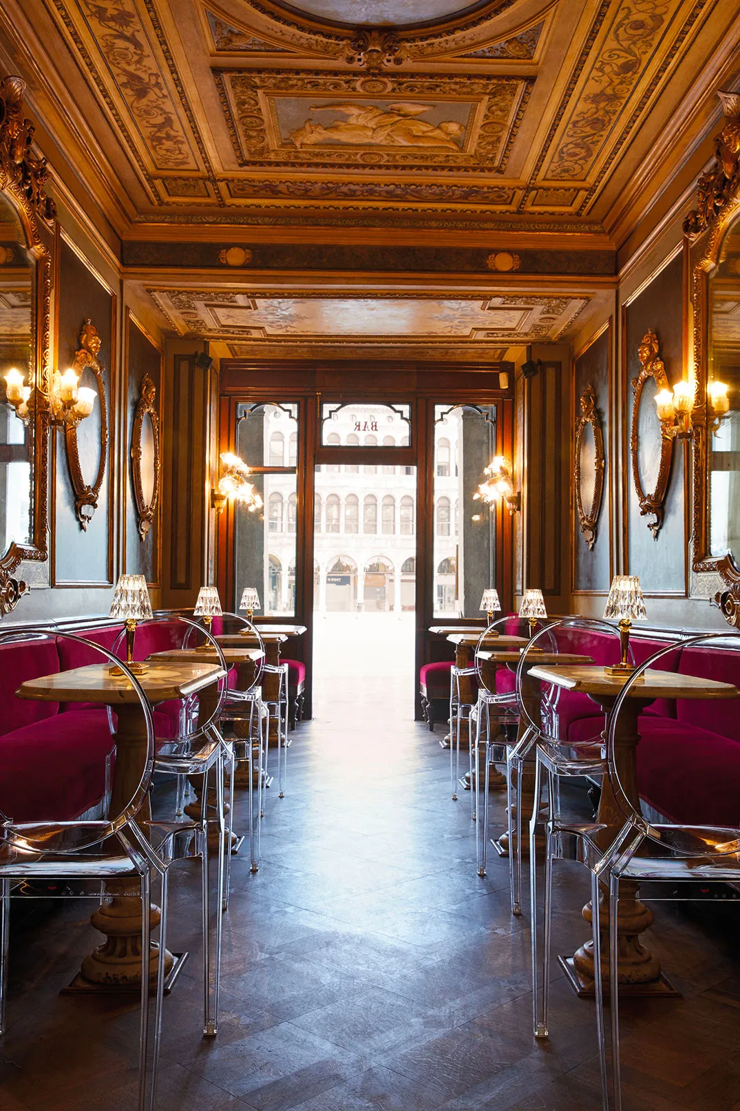 Kartell Louis Ghost, immagine 6