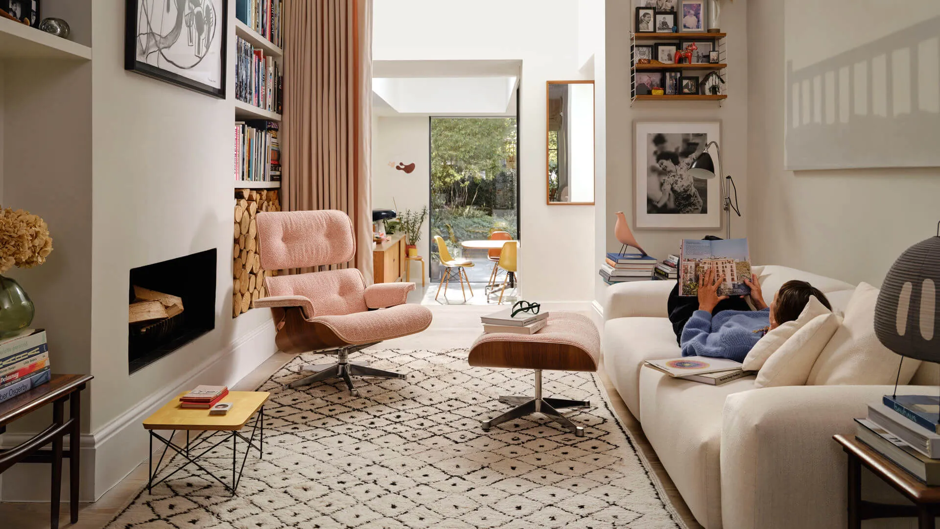 Arredi di design in esposizione presso uno showroom autorizzato